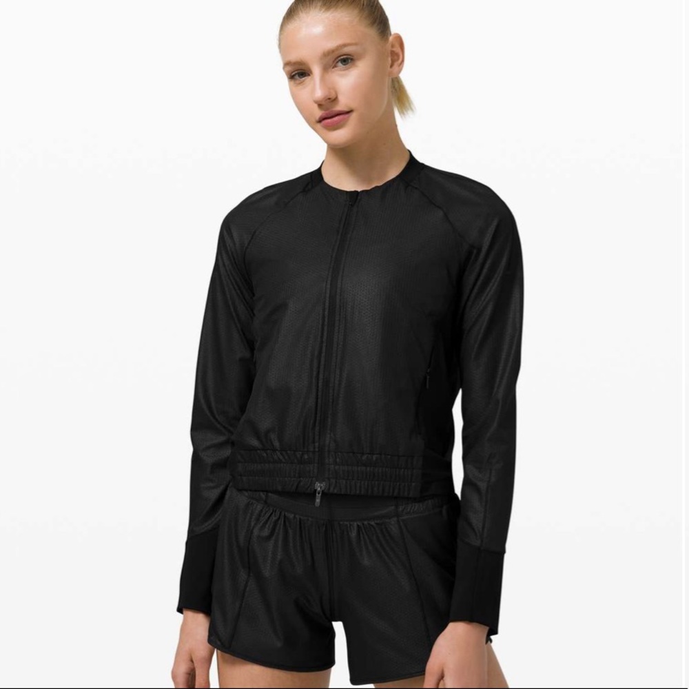 NWT Lululemon Lightweight Run Jacket *Emboss 8